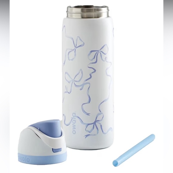 Owala Tied And True Blue Bows 32 Oz Freesip UO Exclusive! New! - Picture 6 of 7